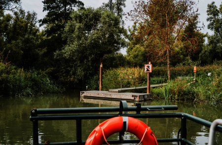 De aanlegsteiger van het Griendeiland gezien vanaf het voetveer de Zonnepont
